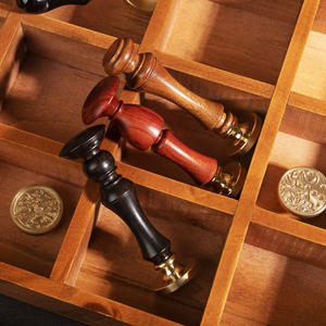 Sello de cera retro de madera con mango de sándalo para diario, accesorio de sellado - Product Image 3