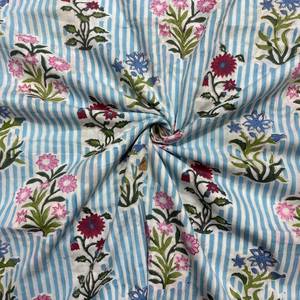 Tela de Algodón Ligera y Transpirable con Estampado Floral Multicolor en Azul Cielo, Hecha a Mano - Product Image 5