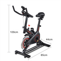 Vélo de spinning silencieux à contrôle magnétique en acier, équipement de fitness multi-ajustable pour la maison et l'intérieur