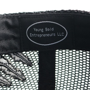Impresionante Gorra Trucker de Gamuza con Logotipo Bordado Complejo Personalizado, Gorras Trucker de Malla - Product Image 6