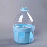 Fabricants en gros vente chaude oiseau alimentation pot à boire rentable portable pigeon eau potable