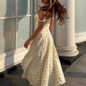 Alta calidad vacaciones playa Floral estampado Halter una línea Bustier elegante Halter cintura ajustada <span class=keywords><strong>vestido</strong></span> Floral <span class=keywords><strong>vestido</strong></span> <span class=keywords><strong>Midi</strong></span> de mujer - Product Image 2