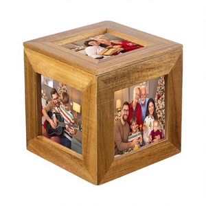 Cadre photo en bois, forme cube carrée, design rustique, impression numérique couleur, présentoir de table, matériau durable - Product Image 3