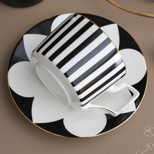 Tasses à café en céramique, cadeau de mariage tasses à thé et soucoupes en <span class=keywords><strong>porcelaine</strong></span> noire avec votre logo de 250ml - Product Image 2