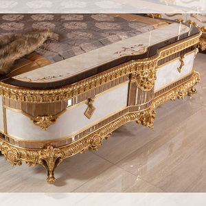 Letto Matrimoniale con Decorazioni in Foglia d'Oro, Stile Classico Francese, Realizzato in Tessuto Importato, Supporta la Consegna Globale e Regionale - Product Image 6
