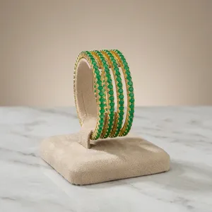 Vente en gros de bracelets indiens traditionnels en laiton plaqué or, ensemble de bracelets empilables pour femmes, bijoux de mariage et de mode - Product Image 2