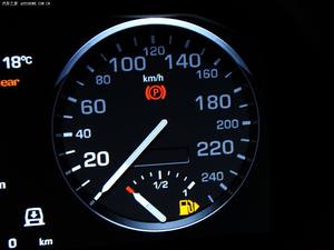 <span class=keywords><strong>Prezzo</strong></span> Conveniente 2025 Nuova Land <span class=keywords><strong>Rover</strong></span> <span class=keywords><strong>Range</strong></span> con Sistema Ibrido Leggero a Benzina + 48V, Auto Pronta in Magazzino in Cina, 5 Posti per Adulti, Guida a Sinistra - Product Image 5