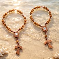 Bracelet chapelet en bois naturel avec croix, perles de 8 mm en pin, Jésus et Marie dorées, corde tressée, bijoux de Pâques, vente en gros