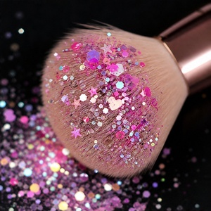 2026 Vente en gros usine en vrac Mélange de paillettes épaisses en polyester 12 couleurs Formes cœur et étoile Non toxique Pour l'artisanat et les gobelets - Product Image 6