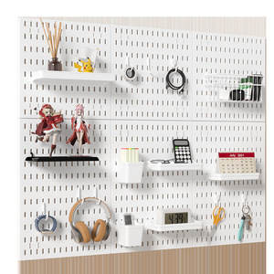 Estante de pared Qinfeng con tablero perforado y ventosas de plástico para estudio, entrada, recibidor, organización DIY - Product Image 5