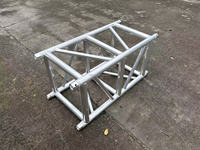 Structure de treillis carrée en aluminium avec raccords pour suspension de systèmes sonores et d'éclairage DJ, concerts et expositions
