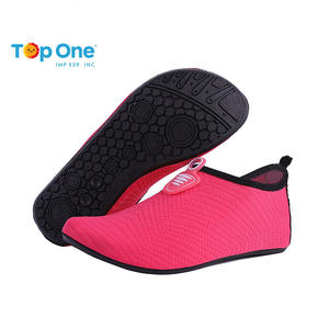 TopOne Aqua chaussures d'eau pieds nus chaussettes de Yoga à séchage rapide chaussures de plage sans lacet pour hommes femmes chaussures de natation - Product Image 3