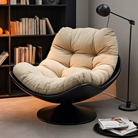 Fauteuil simple capitonné de style italien minimaliste, pouf de luxe accessible pour salon, balcon, bar, détente