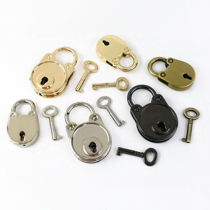 Deepel Bf145 bf506 36/46 मिमी विंटेज धातु पैडलॉक क्लैप्स के साथ कुंजियों के बैग सजावटी हार्डवेयर टोट्स हैंडबैग लॉक - Product Image 3
