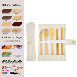 Ensemble de 6 couverts en bambou comprenant couteau, fourchette, cuillère, baguettes, paille et nettoyeur pour une utilisation en extérieur, en intérieur et en camping - Product Image 1