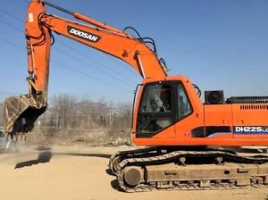 รถขุดมือสอง DOOSAN DH225 CE ขนาด 22 ตัน ได้รับการรับรอง ราคาประหยัด รุ่น Doosan Dh225lc-7 DH215 DH300 - Product Image 2