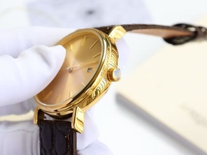 Montres de luxe étanches à cadran doré pour affaires et occasions décontractées - Product Image 5