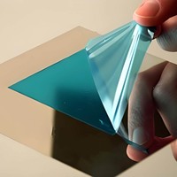 Colle de masquage pelable résistante aux acides et aux alcalis pour la protection temporaire locale des métaux et des plastiques lors de l'électrodéposition et de l'anodisation