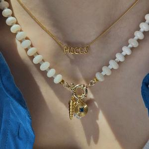 Collana con ciondolo zodiacale in acciaio inossidabile placcato oro 18K personalizzato Cosmo Bubble - Product Image 3