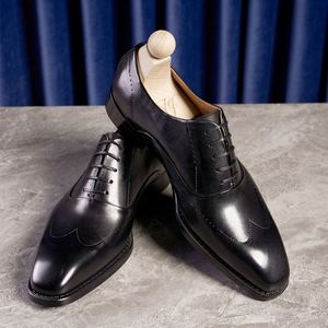 รองเท้าธุรกิจผู้ชายสไตล์อิตาลี ทรงหัวเหลี่ยม ทันสมัย แบบผูกเชือก ปิดหัวรองเท้า ระบายอากาศได้ดี น้ำหนักเบา สไตล์อ็อกซ์ฟอร์ดแบบอังกฤษ - Product Image 1