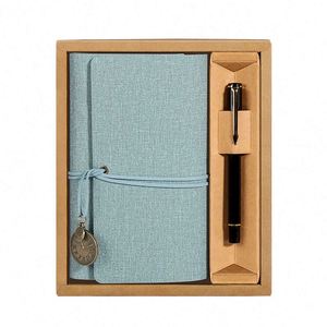 Fournitures de papeterie : Carnet de voyage A6 personnalisé, couverture rigide en cuir et liège, reliure cousue, 80 feuilles, amovible - Product Image 4