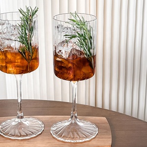 Copa de cóctel alta a rayas verticales Retro soplada a mano de primera calidad, <span class=keywords><strong>vino</strong></span> tinto caliente romántico de gama alta para copa de champán ligeramente Tipsy - Product Image 3