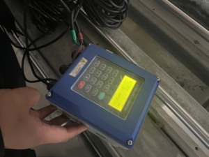 超音波流量計 - 携帯型壁掛け式デジタルディスプレイ付き超音波流量計（水道水用） - Product Image 5