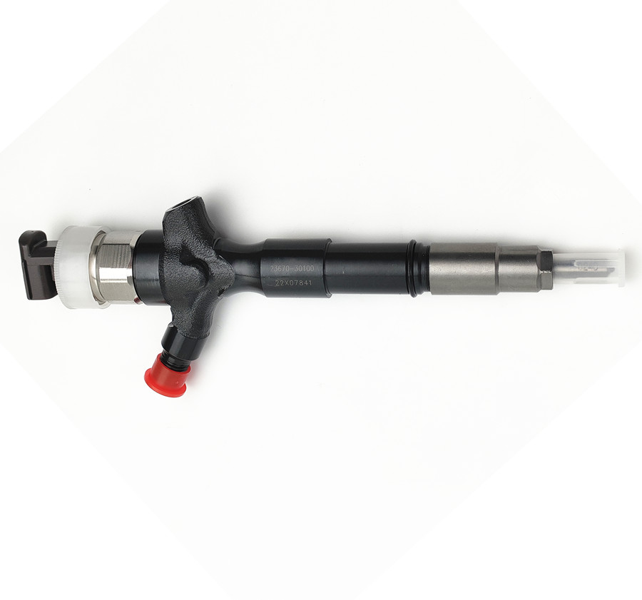 High Performance Diesel Injector 095000-7390 095000-6190 Common Rail Fuel Injector 23670-30100 for ISUZU