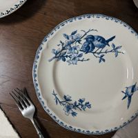 Assiettes à dîner et assiettes à salade en céramique imprimées de fleurs bleues de style vintage européen, décoration de table pour mariage