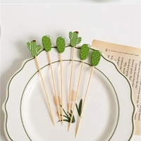 Brochettes de fruits rondes pointues en bambou naturel jetables et écologiques