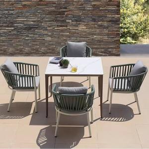 Conjunto de mesa y sillas de ratán para exteriores, 4 plazas, muebles de jardín de estilo contemporáneo, resistentes a la intemperie, juego de comedor para patio. - Product Image 5