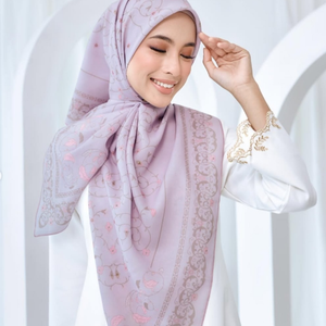 Châle musulman en voile parfumé floral de qualité supérieure Écharpe Hijab imprimé carré malaisien de qualité supérieure pour les femmes Bandanas ethniques - Product Image 2
