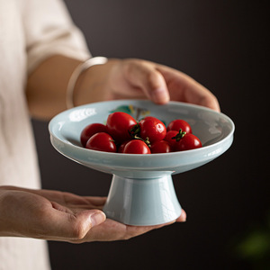 Plateau à fruits haut en céramique de style chinois, plat rond en porcelaine de luxe rétro, plateau à thé et à collations, plat à dessert et à pâtisserie pour les fêtes - Product Image 4