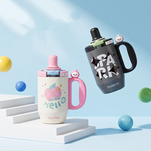 Gobelet isotherme en acier inoxydable de 750 ml avec poignée de dessin animé, paille rabattable et grande poignée pour la maison, le bureau et les voyages - Product Image 5