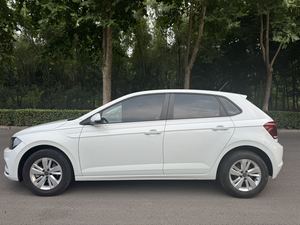 Pour <span class=keywords><strong>Polo</strong></span> Plus 2023 1.5L Automatique Version Panoramique Peinture d'origine Voiture d'occasion Henan Exportation de voitures actuelles - Product Image 4