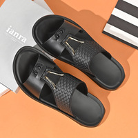 Sandales tissées en PU pour hommes, nouvelle collection été, grande taille, semelle épaisse antidérapante, tongs de plage d'extérieur, claquettes polyvalentes et tendance pour hommes