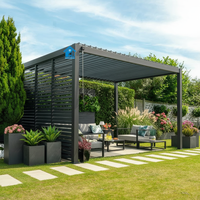Pergola en aluminium Sweet Home avec murs coulissants en verre, toit rétractable motorisé à lames orientables, auvent imperméable pour patio