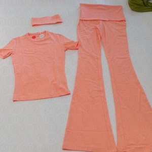 Completo Sportivo Estivo da Yoga per <span class=keywords><strong>Donna</strong></span>, Maglia a Maniche Lunghe con Collo Tondo e Pantaloni a Vita Bassa a Zampa, Set 2 Pezzi Loungewear - Product Image 2