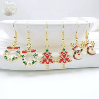 CH-LAE0929 Charmantes Boucles d'Oreilles de Noël Plaqué Or avec Micro-Pavé de Zircons Cubiques, Breloques Gant et Bonhomme de Neige, Bijoux