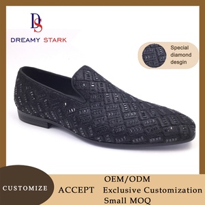 Zapatos Cómodos de Piel de Vaca Hechos a Mano de Alta Calidad y Durabilidad, con Diseño de Grabado de Diamantes y Logotipo Personalizado - Product Image 2