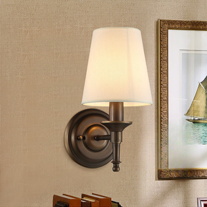 Lampu Dinding Baca LED Kreatif Amerika Bergaya Nordik dari Besi & Kain dengan Basis E14 untuk Kamar Tidur dan Kamar Hotel - Product Image 4