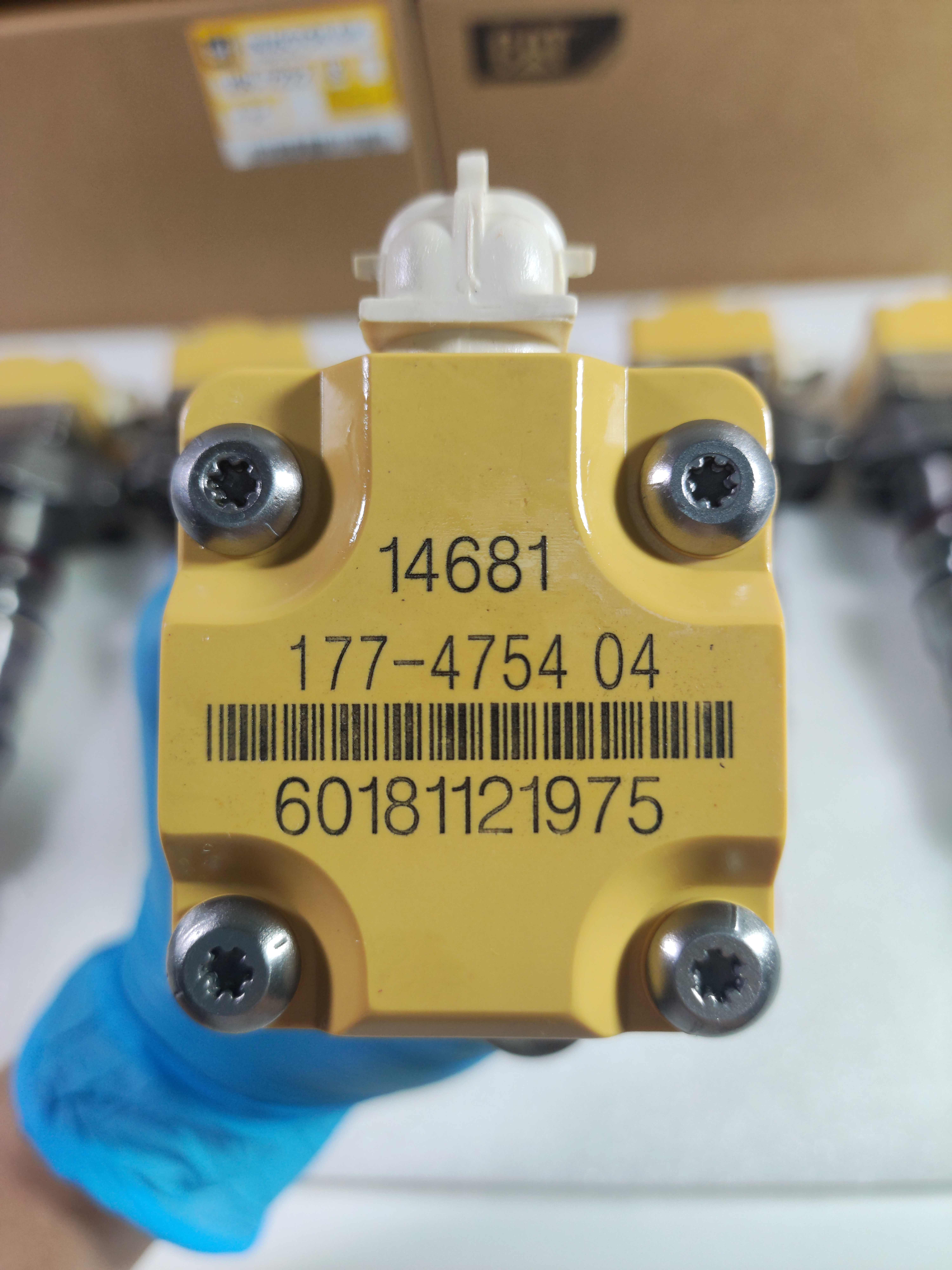 High Quality Diesel injector 177-4754 10R-9237 Diesel Fuel Injector for Cat Engine 3126 3126B 3126E Spare Part