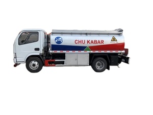 Camion-citerne Dong Feng 5,5 m³ avec pompe de distribution de carburant, mini-citerne mobile de ravitaillement en essence 4x2 - Product Image 5