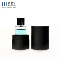 Bouteille de parfum en verre fantaisie de haute qualité de 50ml avec pulvérisateur à pompe et boîte pour l'aromathérapie Échantillon gratuit disponible