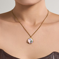 Kalung Wanita Model P487 Rantai Bambu Berlapis Emas 18K dengan Liontin Merek Rose Lukisan Minyak Baja Tahan Karat Prancis.