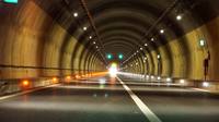 Prix usine autoroute aluminium Tunnel LED route goujon fortement clignotant feu de position blanc IP68 produit d'avertissement de trafic
