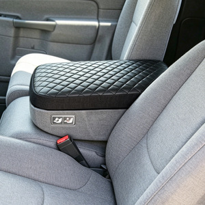 ฝาครอบที่วางแขน Dodge Ram หนังสีดำลายตาราง สำหรับคอนโซลกลาง รุ่นปี 02-12 - Product Image 2