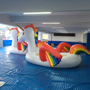 وايونيكورن قابل للنفخ * من 6 أشخاص على حوض السباحة Floatie قابل للنفخ في جزيرة عملاقة - Product Image 4