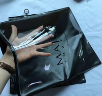 Sac d'expédition transparent personnalisé avec logo, sac à fermeture éclair givré avec poignée pour l'emballage de bijoux