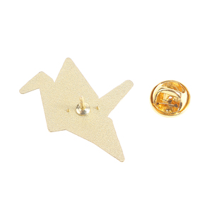 Pin Esmaltado de Grulla de Papel Sakura, Broche Floral de Grulla de Papel para Decoración de Mochilas - Product Image 5